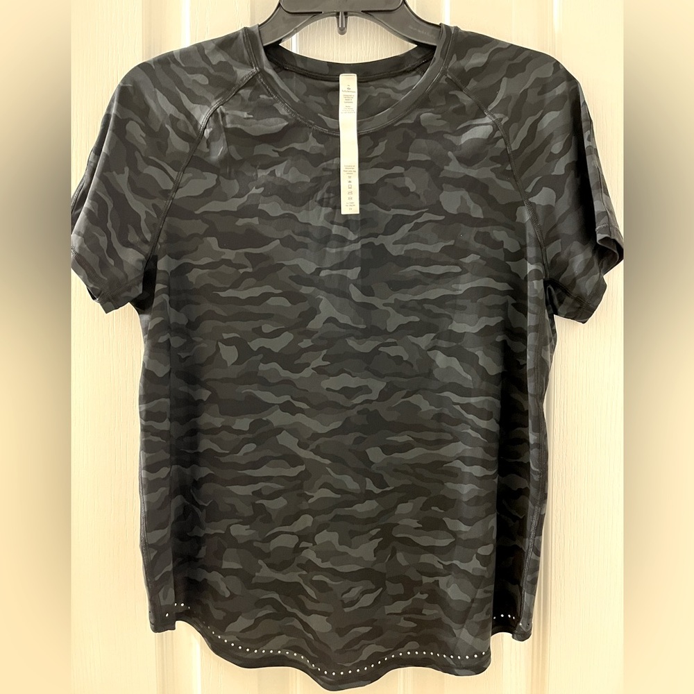 Lululemon short sleeve Top